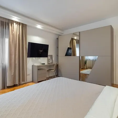 Апартаменти Apartment1 Бухарест