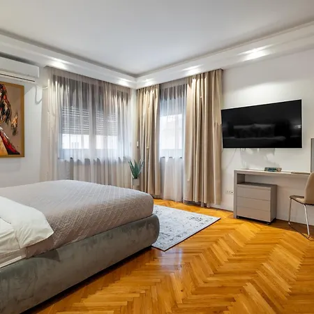 Apartment1 Апартаменти *