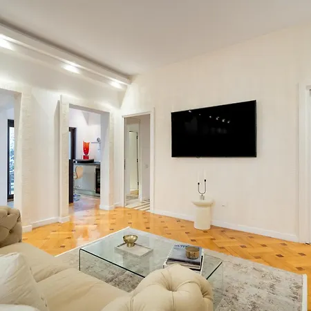 Apartment1 Bucureşti
